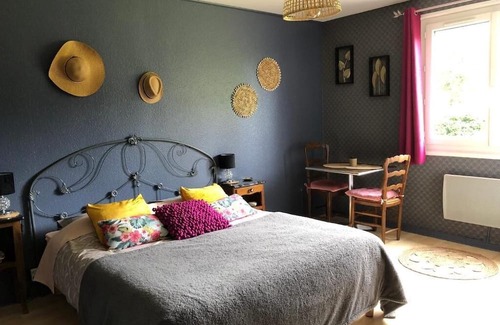 Le Pin Bed & Breakfast | Bed and breakfast in a park 5 minutes from Cerza, ideal for recharging your batteries!