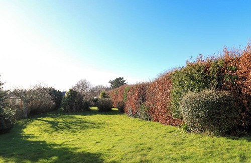 Thurlestone Cottage | 3A LANDPATH, pet friendly, character holiday cottage in Thurlestone