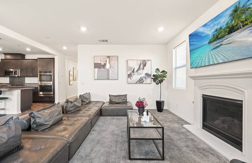 Ontario House | 5bd/8beds/Spacious /comfortable