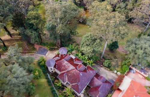 Central Coast House | Castle in the Meadow