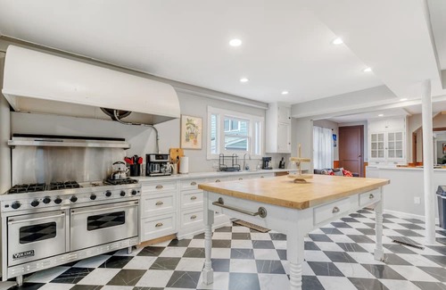 Ocean Grove House | Spacious home for family/friends, steps from beach