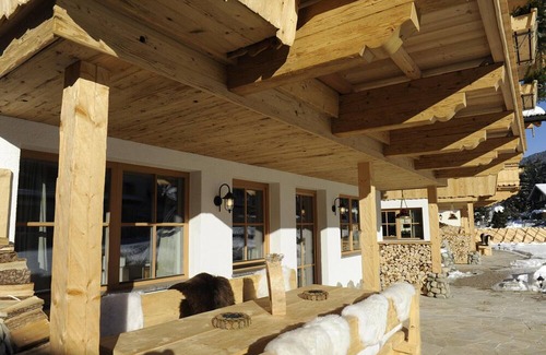 Wagrain Ski Chalet | Chalet in Wagrain with sauna and swimming pond