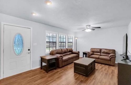Texas City House | Private Bedroom w/ Pool Access # 6