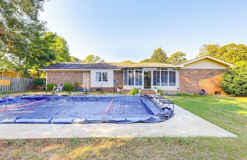 Warner Robins House | Private Pool & Fenced Yard: Home in Warner Robins!