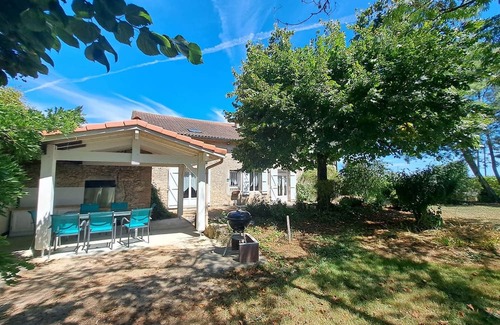 Saint-Pierre-de-Buzet Apartment | Gîte "Les Glycines" 3 bedrooms