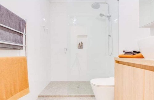 Bellarine Peninsula House | Room available on a nice area. Beautiful room and nice room /Room available 0101