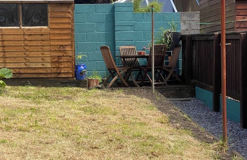 Pentrefelin House | Llandeilo Town house, Wales. 3 bedrooms, 6 guests. Families and Work groups