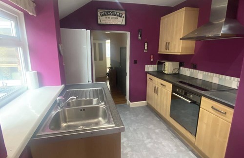 Pentrefelin House | Llandeilo Town house, Wales. 3 bedrooms, 6 guests. Families and Work groups