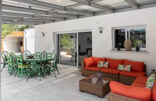 Mimizan-Plage Villa | Homerez - Contemporary villa in Mimizan