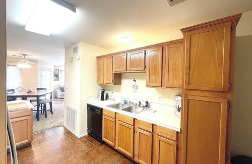 Monroe Bed & Breakfast | Bayou and Beyond: The View with hot tub and Kayak rentals