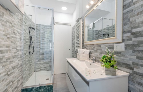 Marsala House | GLINT HOUSE