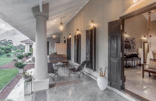 Kathaluwa Apartment | Villa Mayurana - Signature Suite, Pool View, Poolsiden