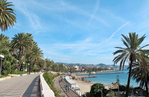 Bussana Villa | Nice apartment in villa for 4 people with WIFI, balcony and panoramic view