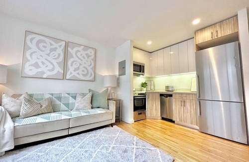 Chelsea Apartment | Charming 1-bedroom apartment with AC and WiFi in delightful New York