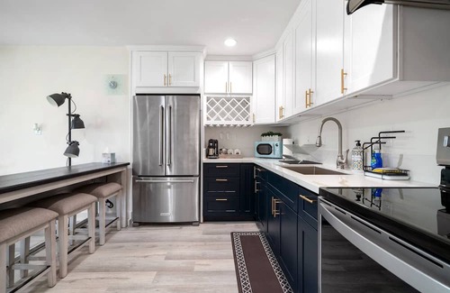 West Covina Apartment | Cozy studio in amazing West Covina with WiFi, AC
