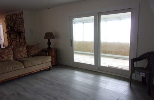 Theodore House | Shekinah Properties Charming 3-bedroom house with WiFi, in Coden on Mobile Bay