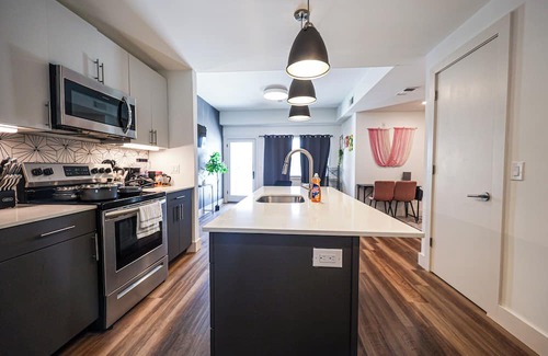 Brewerytown Apartment | Imagine a stylish escape in Glenwood, the epitome of urban luxury