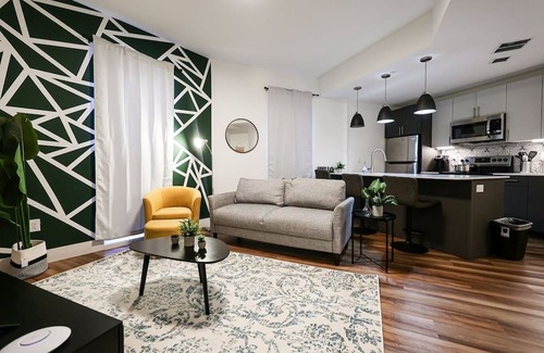 Brewerytown Apartment | Imagine a stylish escape in Glenwood, the epitome of urban luxury