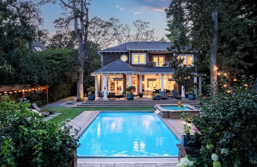 Oak Bay House | Uplands Family Home