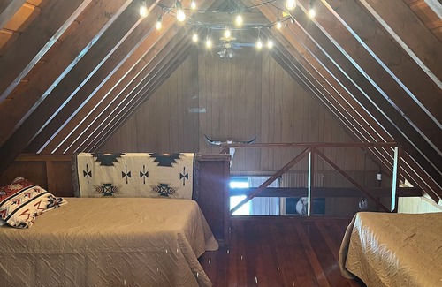 Northeast Michigan Ski Chalet | Cozy chalet in marvelous Harrietta with WiFi. On Orv and Snowmobile trails.