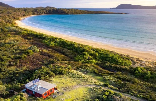 South Bruny House | Cloudy Bay Cabin ~ secluded in paradise!
