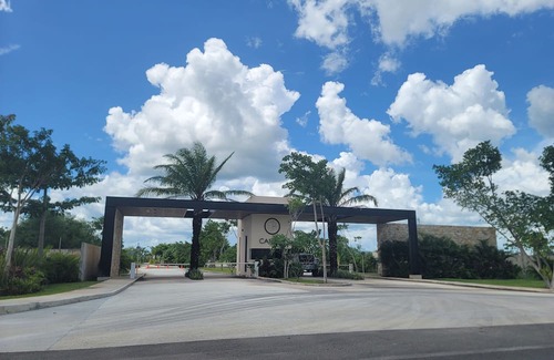 Merida House | Charming 3-bedroom townhome with AC and WiFi in delightful Sitpach