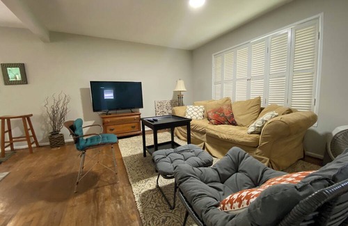 Athens House | 4-bedroom house in excellent Athens Location Near UGA. Corner Lot. Fenced Yard.