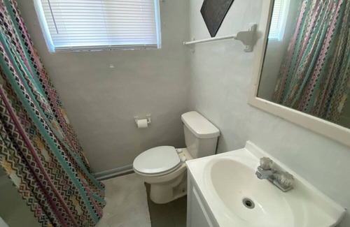 Athens House | 4-bedroom house in excellent Athens Location Near UGA. Corner Lot. Fenced Yard.