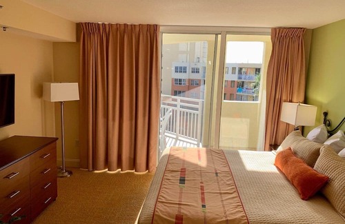 Weston Resort | Luxury one bedroom and one bathroom unit with full amenities