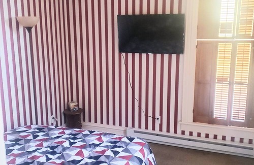 Smethport Apartment | 2-bedroom Apt with WiFi, AC, free laundry