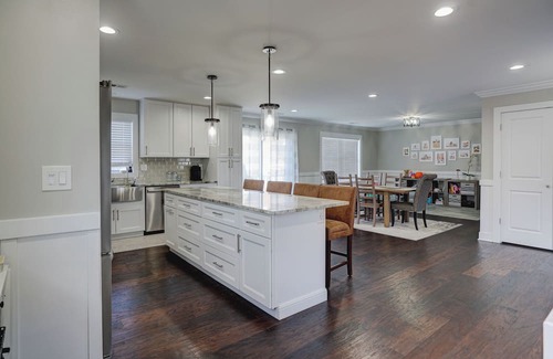 Morgan House | 4-bedroom House with Ocean View near NYC Train, Ferry, Waterfront with WiFi, AC