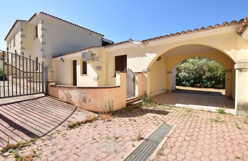 S'Iscala Villa | Wonderful villa for 6 guests with A/C, WIFI, TV, pets allowed and parking