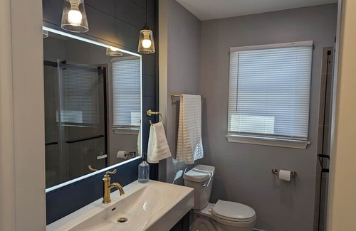 Whitewater House | Charming 3-bedroom house in peaceful Whitewater with WiFi, AC