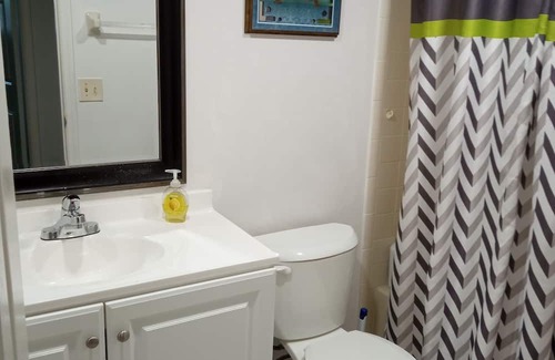 Park Lake Estates House | Cozy 3-bedroom house in tranquil New Port Richey with WiFi, AC