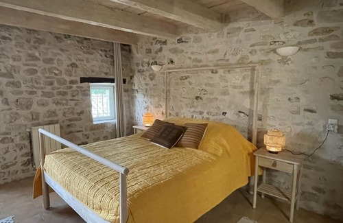 Arpaillargues-et-Aureillac House | The Charming Guest House