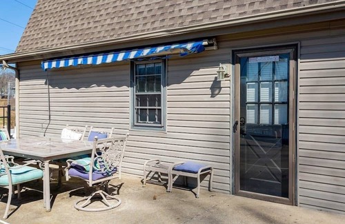 Rural Hill House | Pool + Hot Tub + Huge Theater · Luxury Escape!