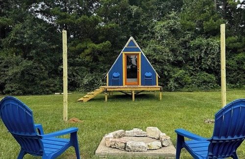 Coldspring House | Cozy Nature A-frame: AC, Heating, Electricity in Coldsprings