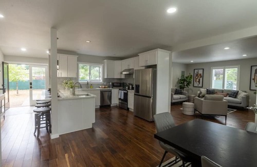 Parkland Bed & Breakfast | Master Suite with King Size Bed.