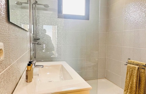Campanario House | Panoramic sea and Mountain View 2 Bedroom house