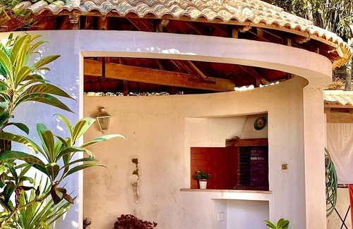 Charneca da Cotovia House | Villa Figueira - Propriedade a 5 Minutos das Praias com Grande Jardim