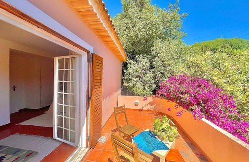 Charneca da Cotovia House | Villa Figueira - Propriedade a 5 Minutos das Praias com Grande Jardim