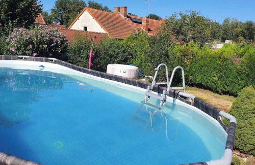 Doyet RV Rental | Enjoyable campground with WiFi in Doyet. Option of tent or cabin, large grounds