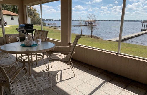 Sebring House | Manatee Manor 3/2 House on Lake Sebring!