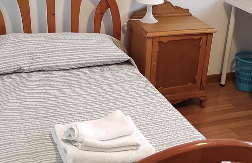 Benavente Apartment | Ático de dos Dormitorios con Terraza y Fácil Aparcamiento