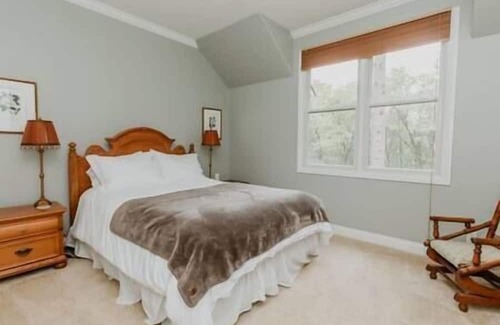 Nevada City House | Spacious Honeysuckle House 5 mins from Nevada City