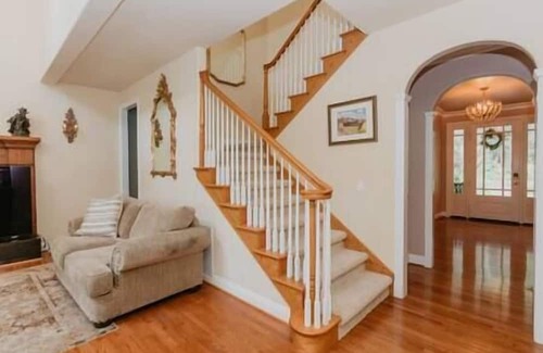 Nevada City House | Spacious Honeysuckle House 5 mins from Nevada City