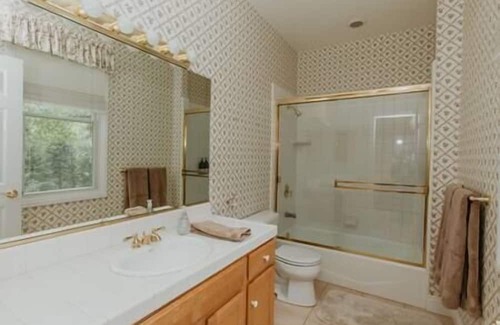 Nevada City House | Spacious Honeysuckle House 5 mins from Nevada City