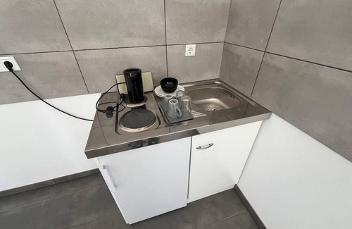 Seckbach House | Beautiful 1st room apartment for 2 guests in Frankfurt East