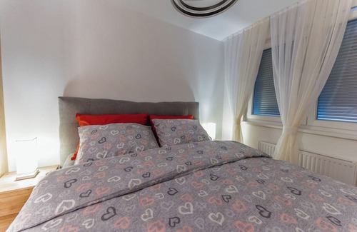Zagreb Villa | Apartment Saga With Terrace And Parking