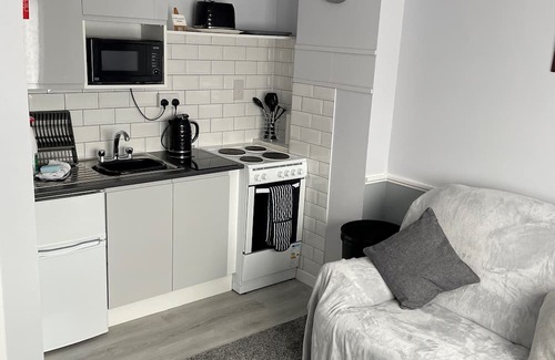 St. Michaels Apartment | Flat 5 is fully reburbished, with onsite parking and free wifi